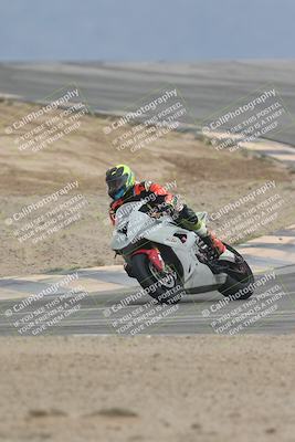 media/Sep-21-2025-Race Pace (Sun) [[98bf33ef95]]/Non Verified/1-Turns 9 and 10 (8am)/